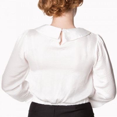 Vit tröja med krage