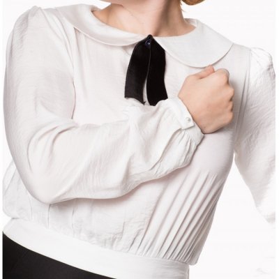 Vit långärmad blus