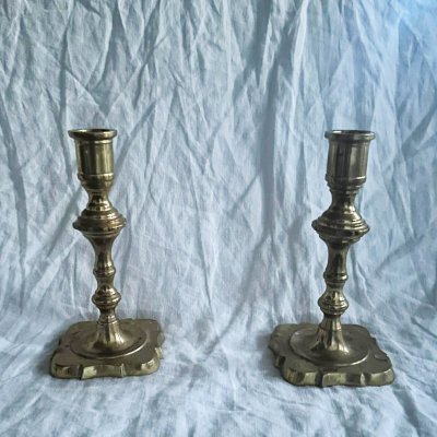 Ljusstakar av mässing