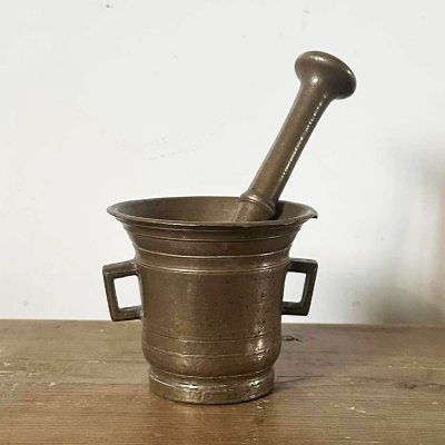 antik mässingsmortel