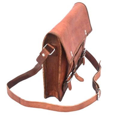 Klassiskt skinnväska i retrostil med axelremm